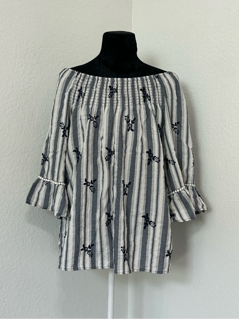 Westport White Striped Floral Embroidered Off Shoulder Blouse Size 1X